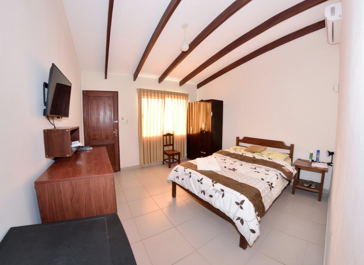 Los Jazmines Hotel Resort Warnes Екстериор снимка
