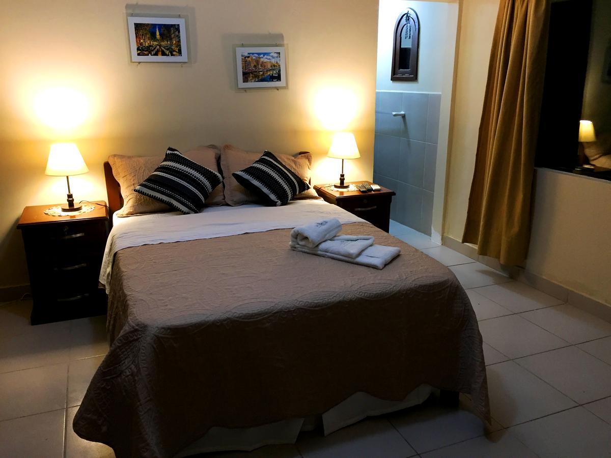 Los Jazmines Hotel Resort Warnes Екстериор снимка